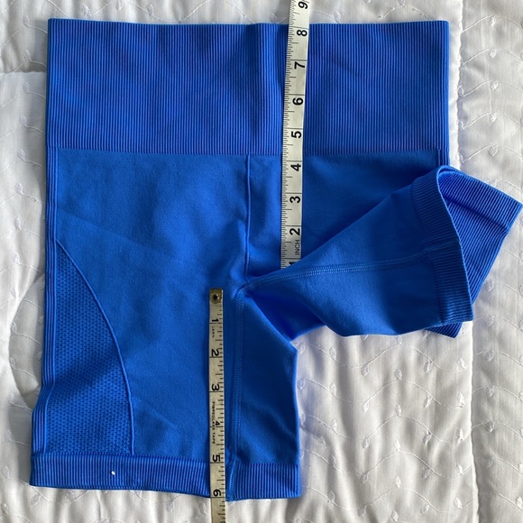 Lululemon Wunder Train High Rise Short - 6 inch length - Picture 7 of 7